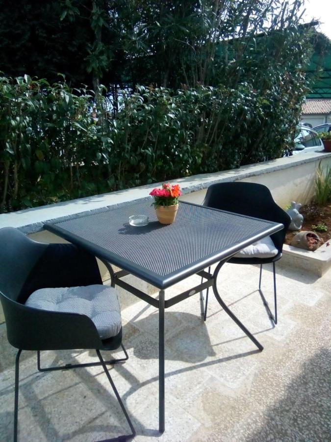 Apartments Radmila Porec Bagian luar foto