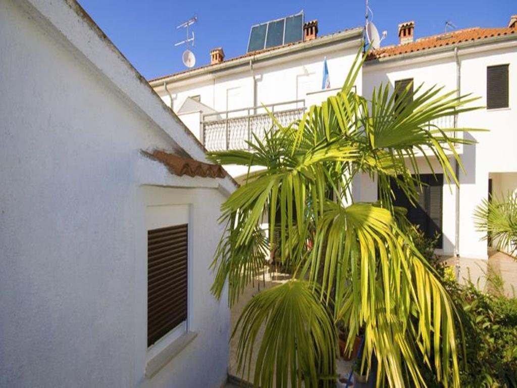 Apartments Radmila Porec Bagian luar foto