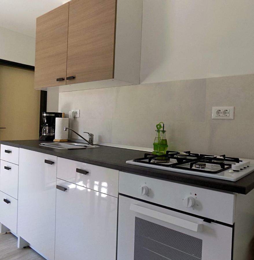 Apartments Radmila Porec Bagian luar foto