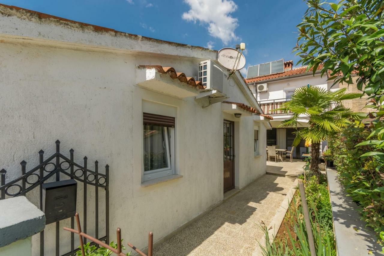 Apartments Radmila Porec Bagian luar foto