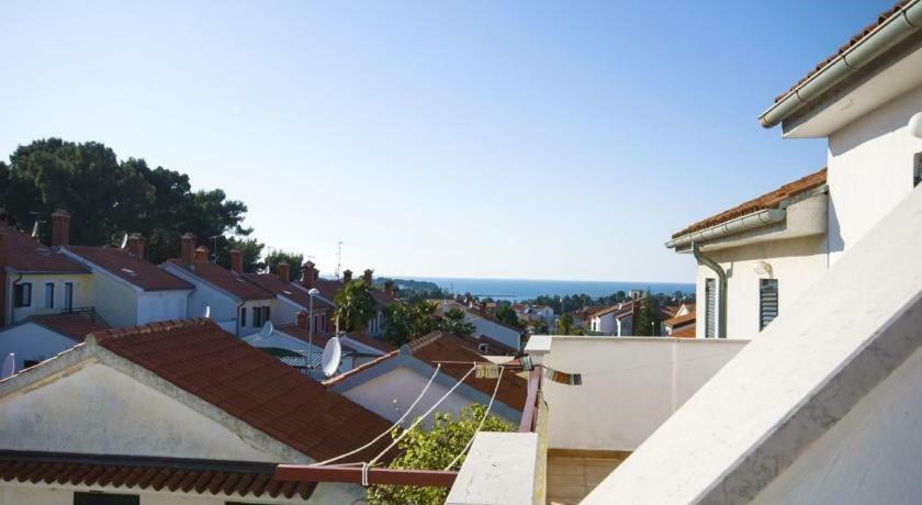 Apartments Radmila Porec Bagian luar foto